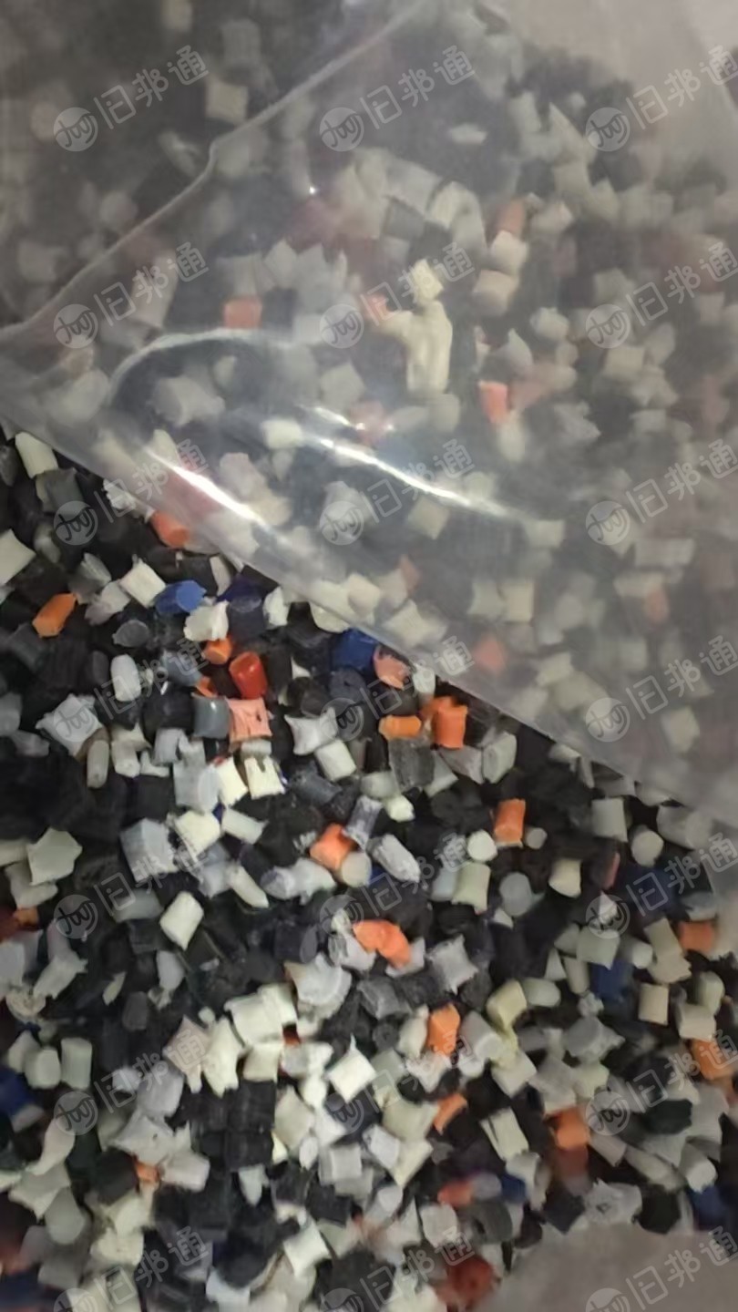 出售尼龙双6破碎料，改性破碎料，现货26吨