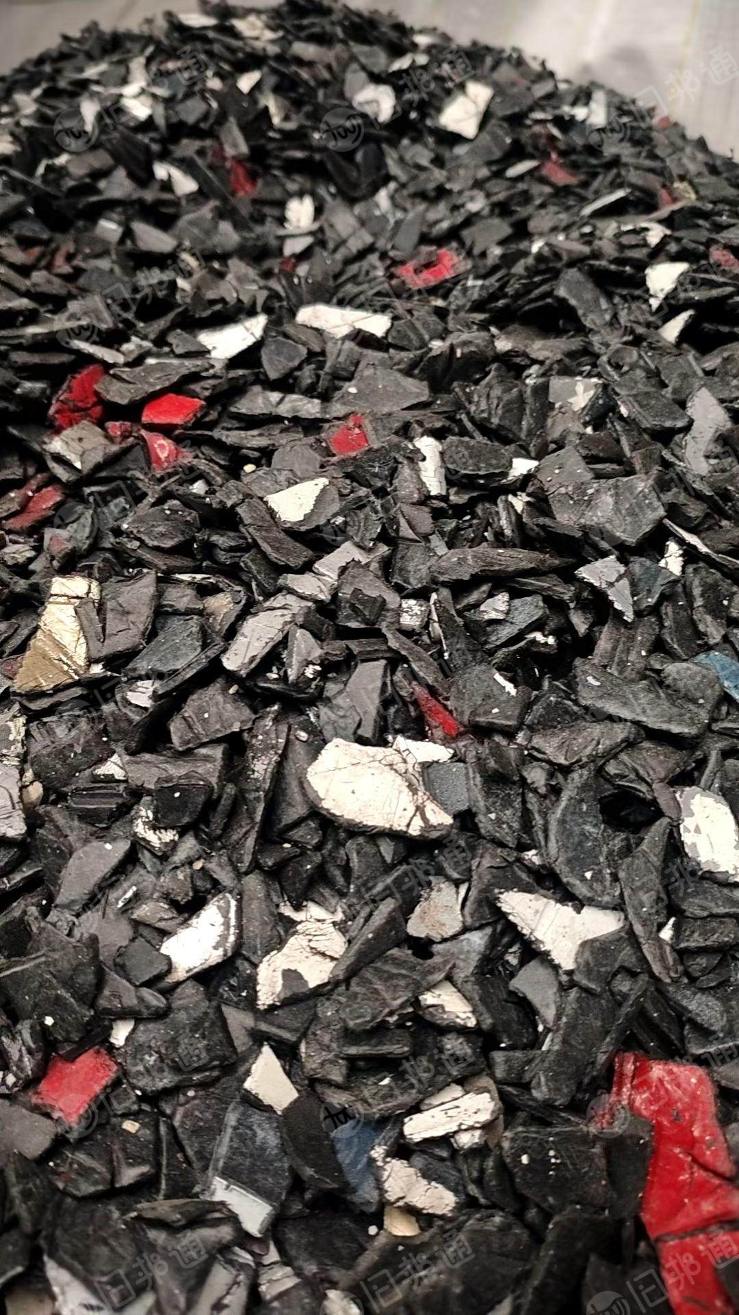 出售PP保险杠破碎料，汽车内饰破碎料，长期有货