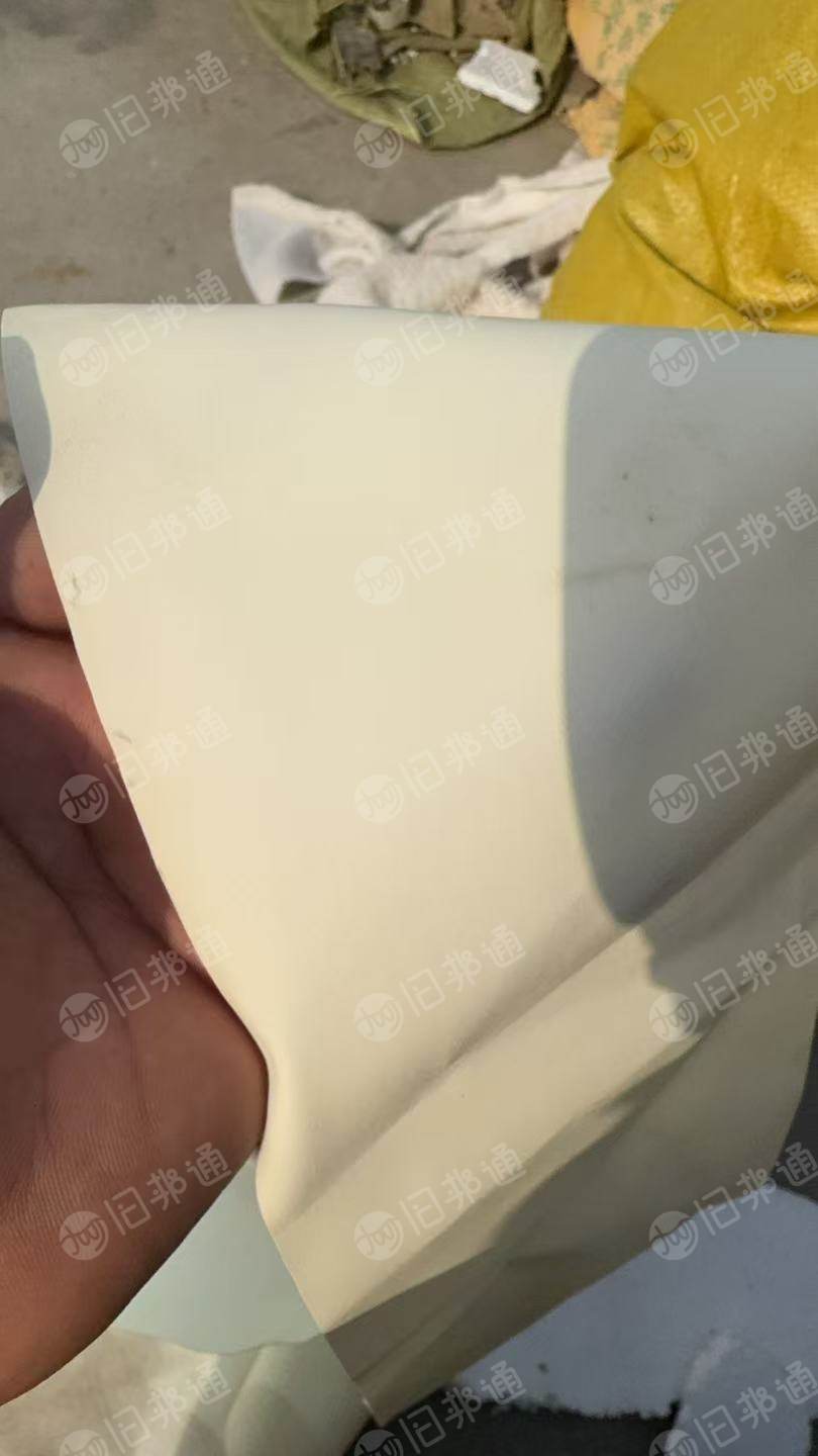 出售PVC人造革废料，床头沙发，床头柜产品下来的，长期有货