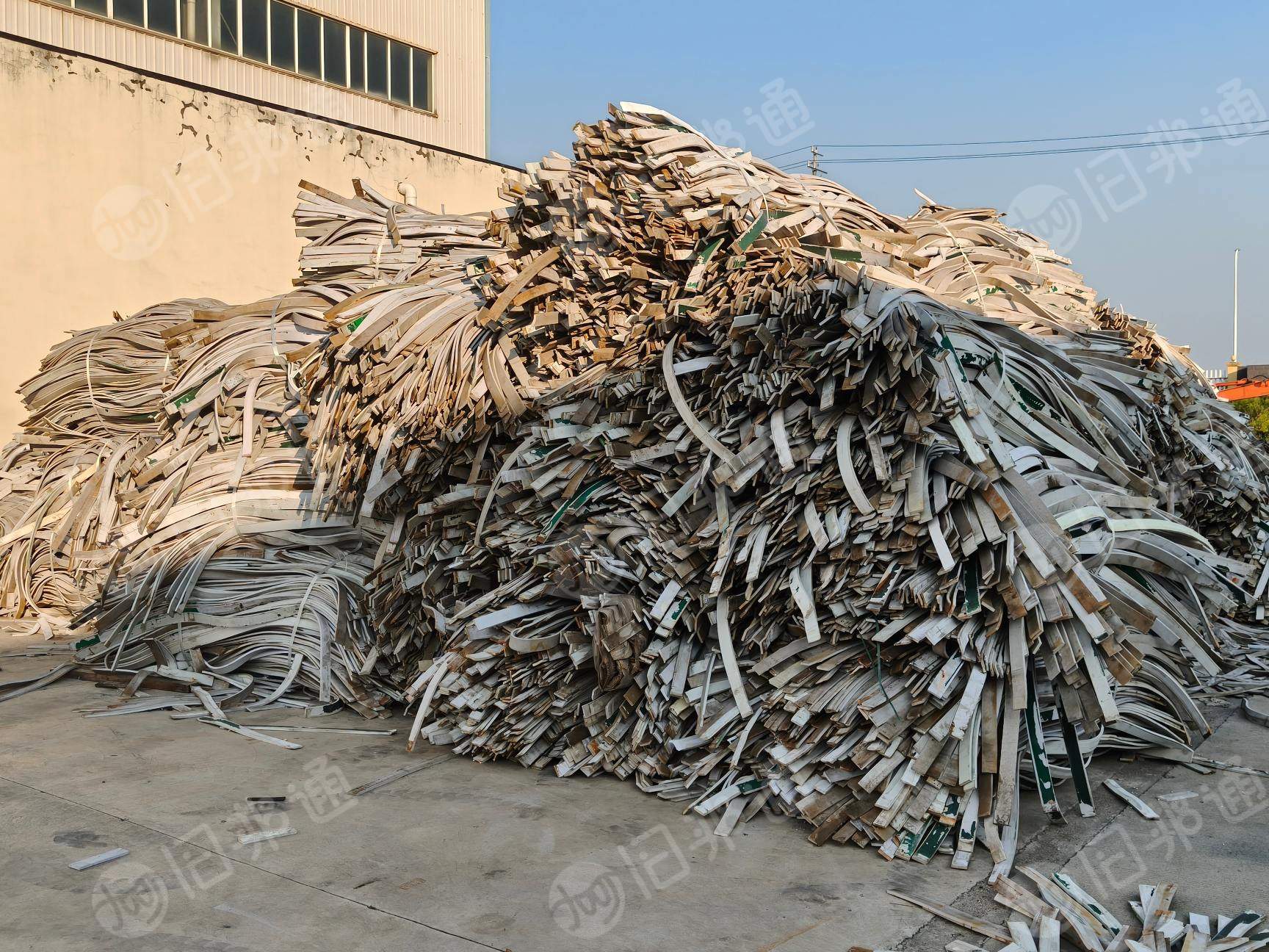 出售发泡EVA胶条，光伏厂下来的，现货3车17米5