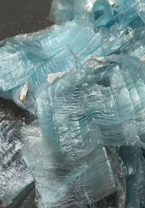 出售铝材膜废料，铝合金厂里打包装来的膜，长期大量有货