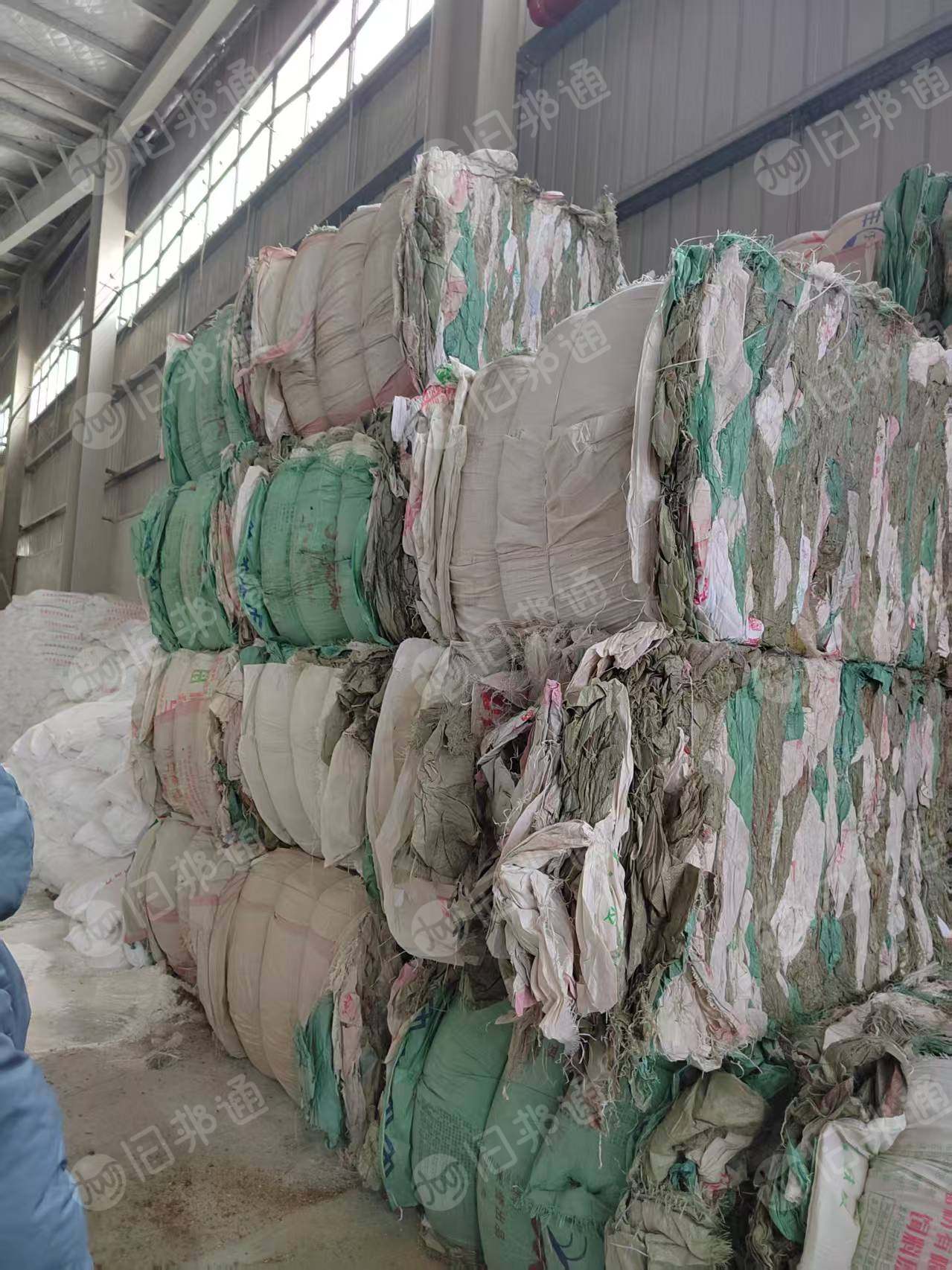 出售干造废旧编织袋废料，装玉米粉、麦麸粉、豆粕粉、石灰粉、木屑粉的混打，现货20几吨