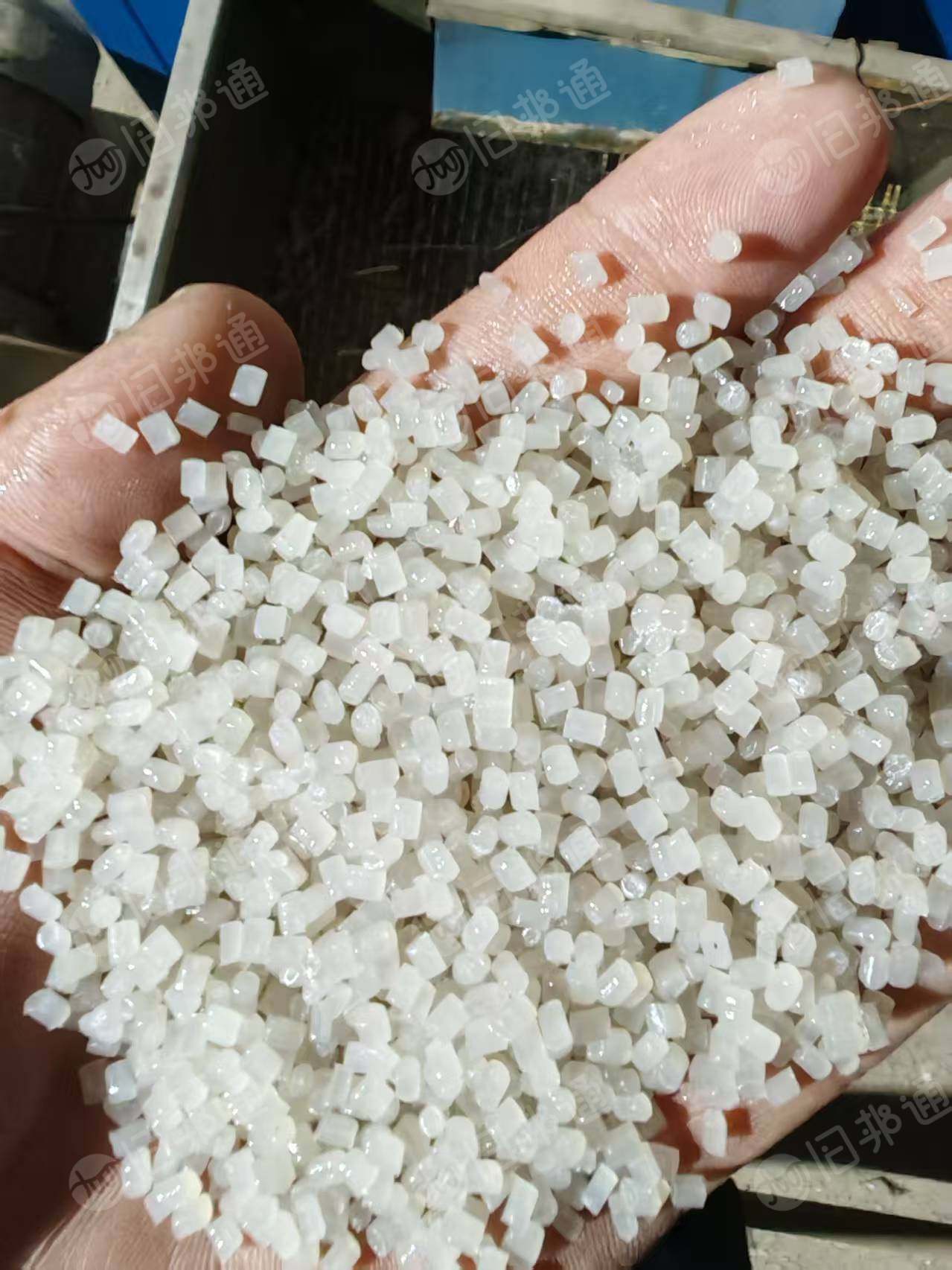 出售PE纯缠绕膜颗粒，双100双60