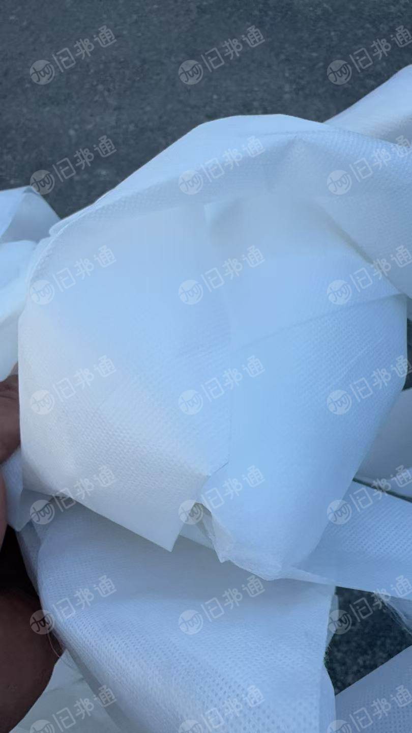 长期出售涤纶布边料，200-300吨左右