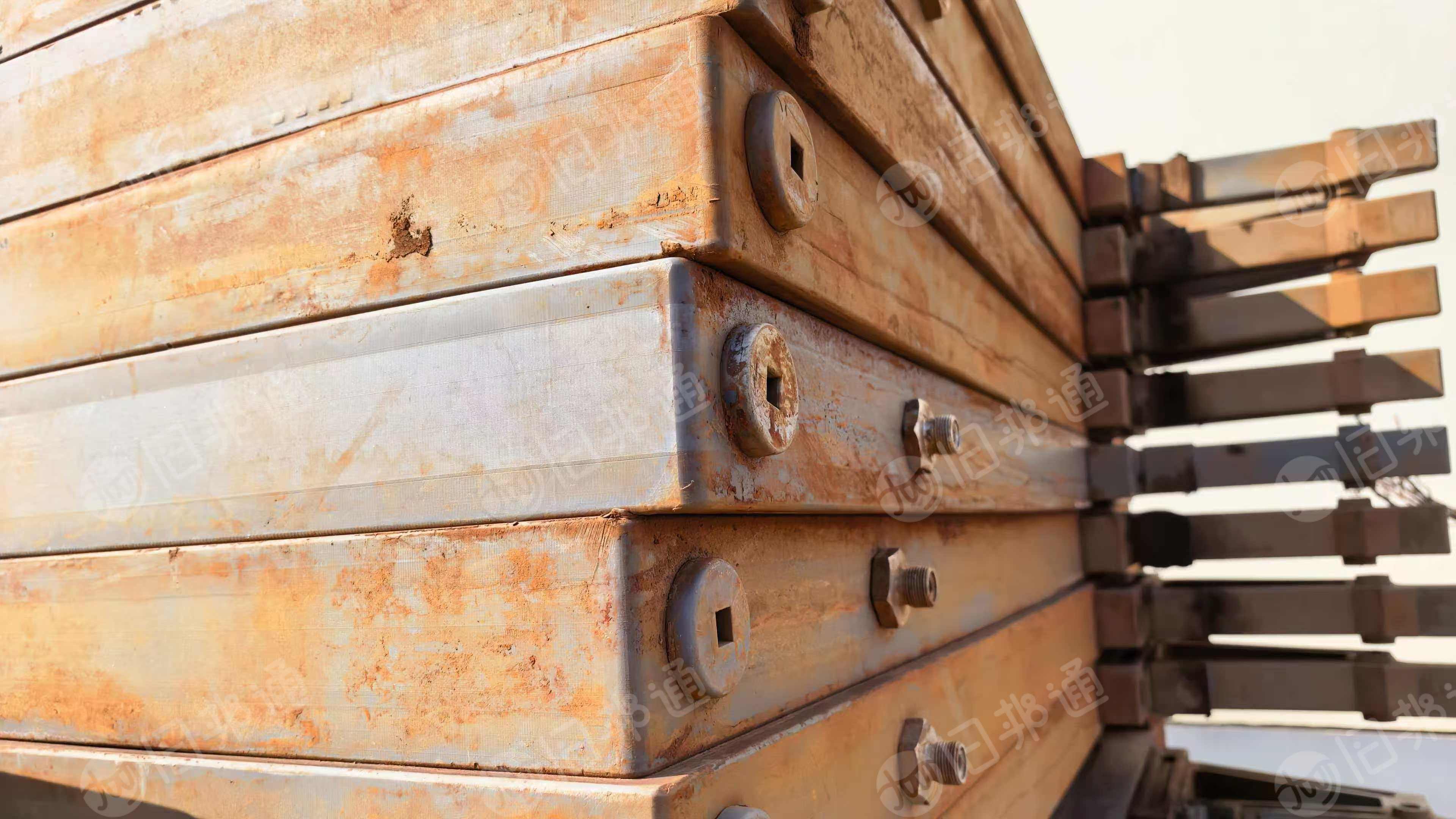 常年出售压滤板废料，过滤板废料