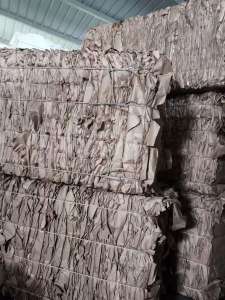 出售美卡浆板包皮，现货一车