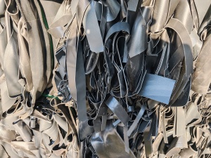 出售PVC地板革，座椅革，纯PVC的，现货10吨