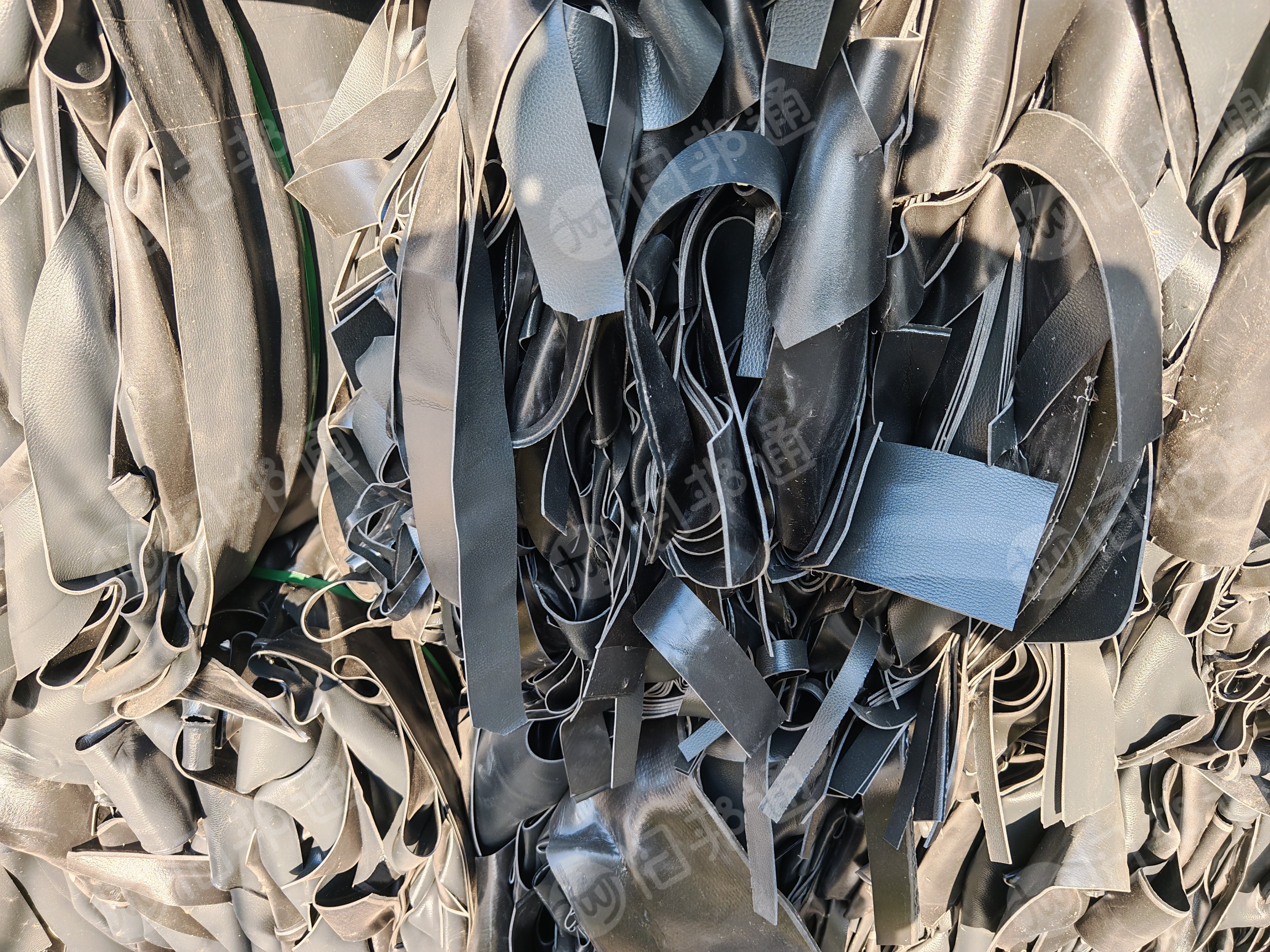 出售PVC地板革,座椅革,纯PVC的,现货10吨