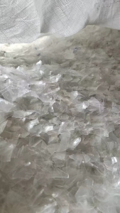 出售吊瓶破碎料，20吨左右