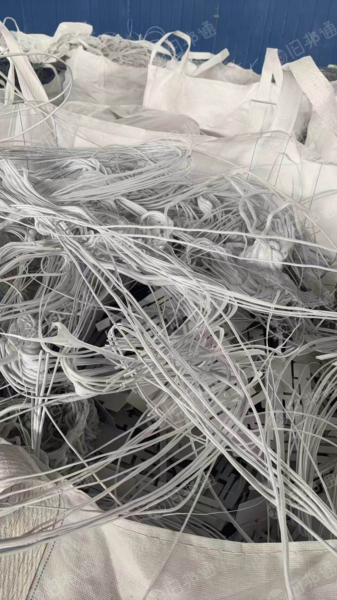 出售机头料,一半尼龙加钙粉,一半pc加abs,做导热塑料厂下来的料