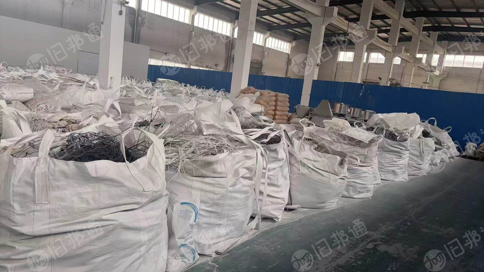 出售机头料,一半尼龙加钙粉,一半pc加abs,做导热塑料厂下来的料