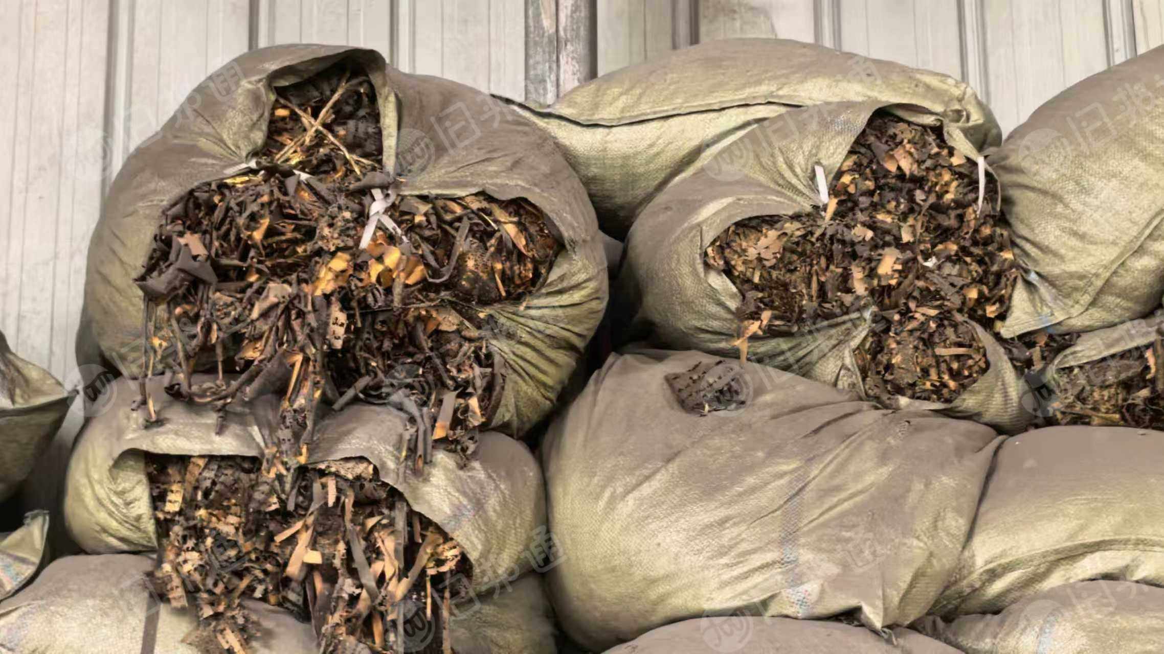 出售PVC膜，带胶，刻石厂下来的，有两车