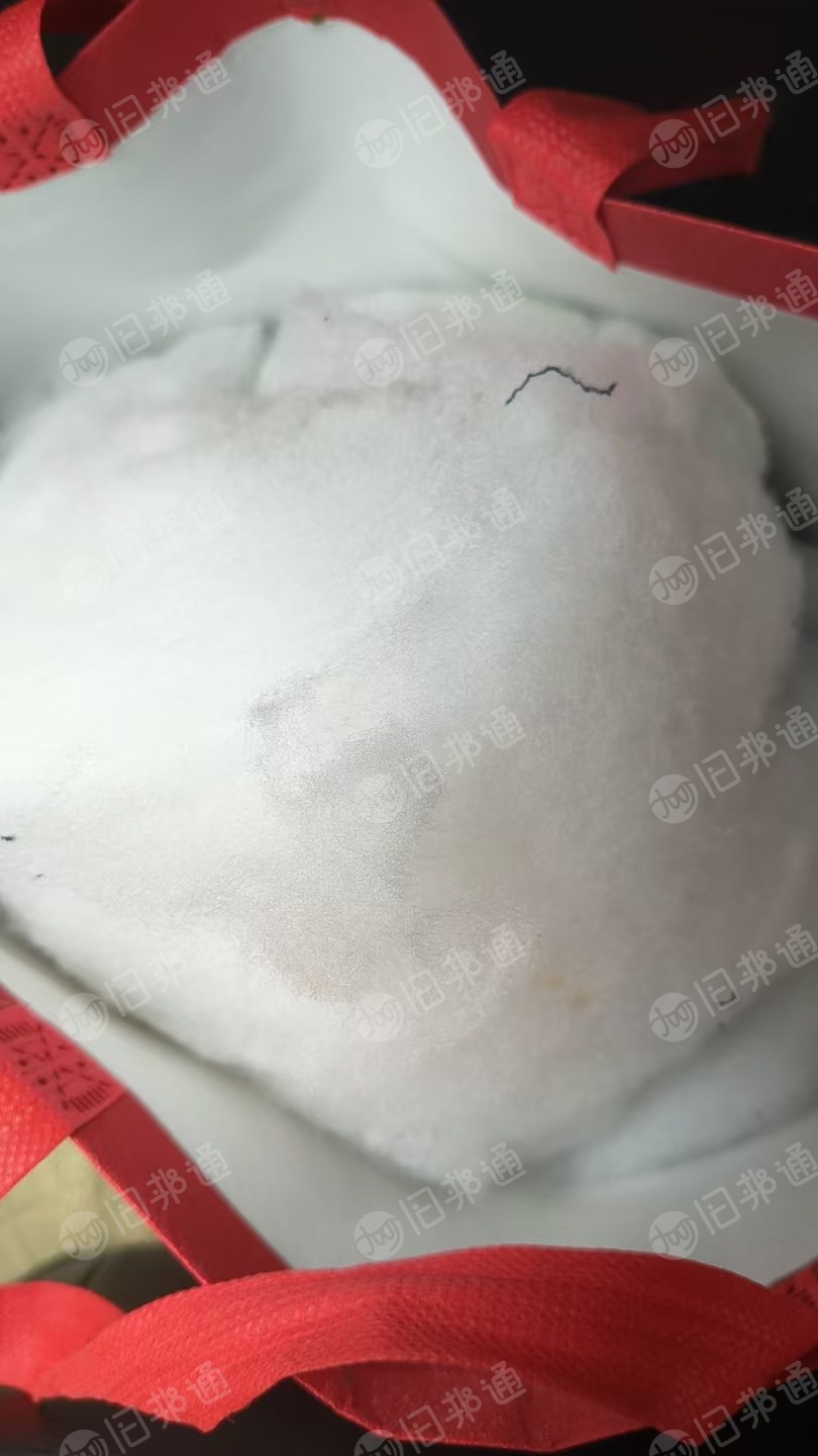 长期出售服装厂下来的丝棉，丝棉下脚料，干净，没有杂质，现货20吨左右，货在江苏苏州。