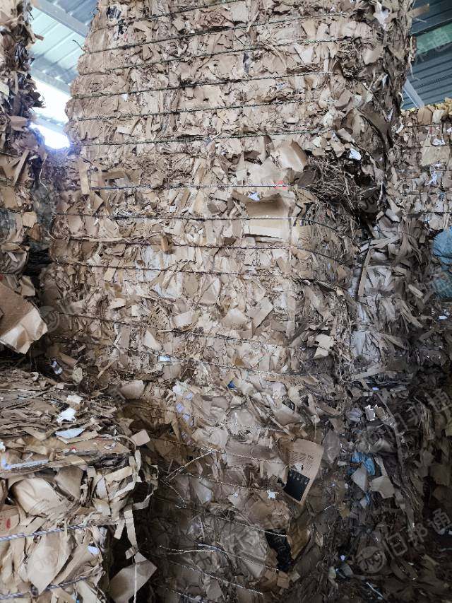 长期出售本色牛皮纸边角料，大量现货