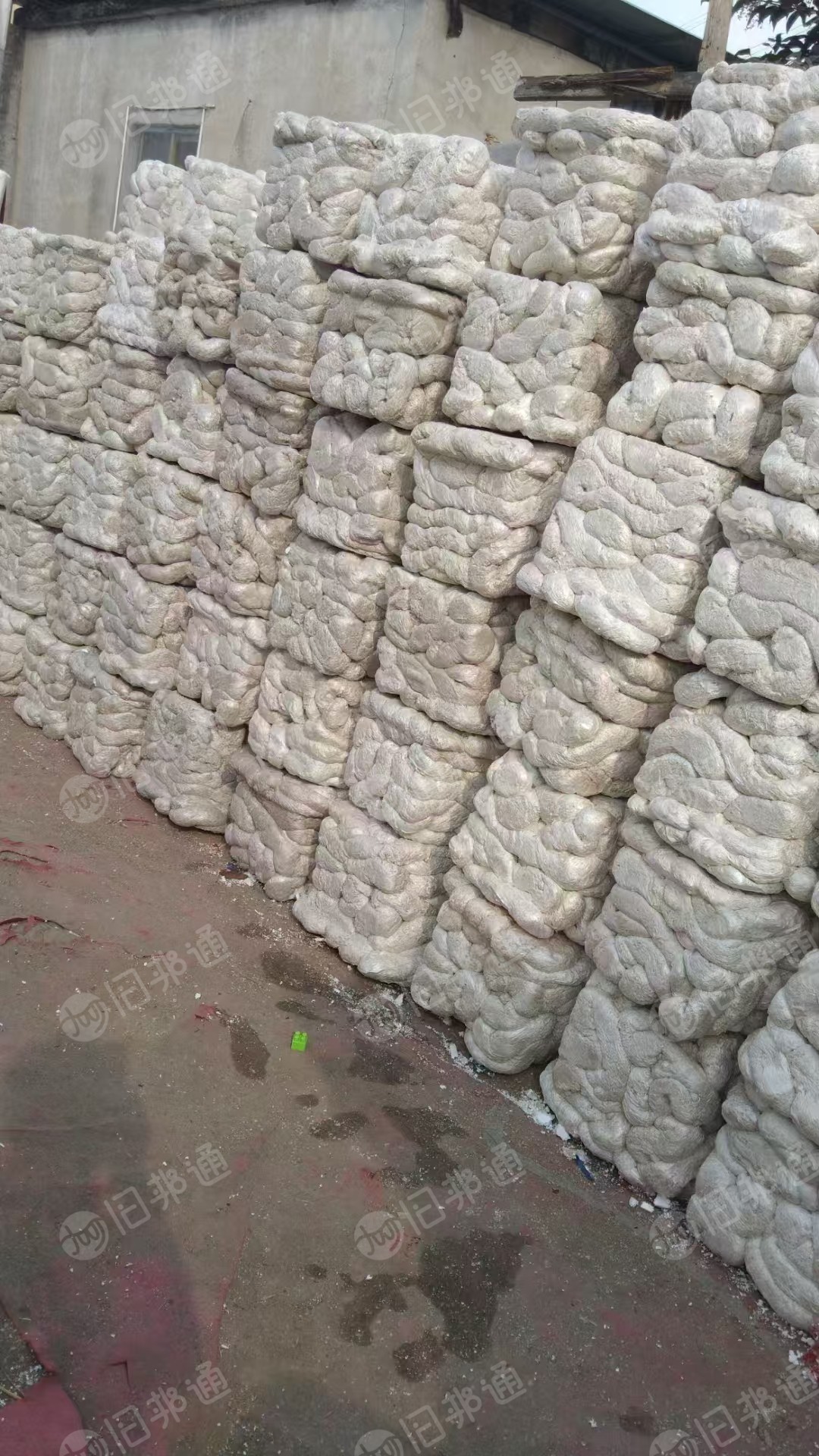 长期出售热熔块，泡沫压块，现货19吨