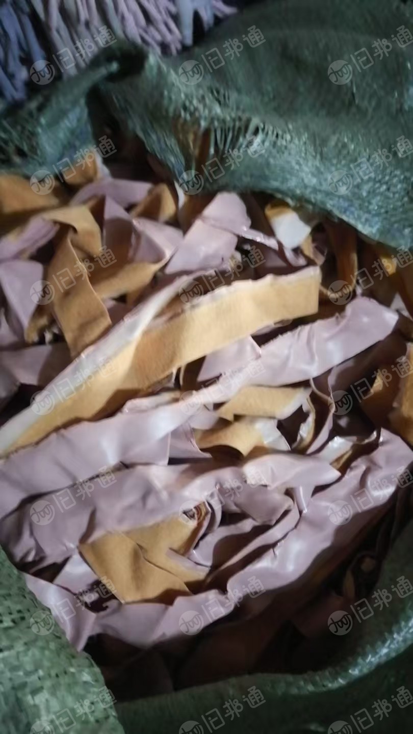 出售pvc革，现货两三吨，都是纯皮革，长期有货