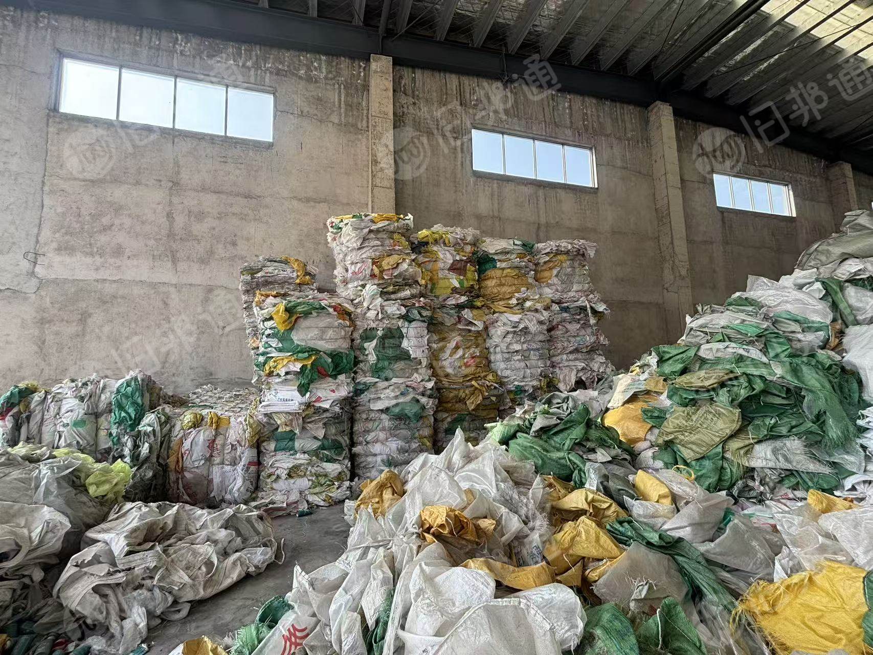 长期出售杂色干造编织袋废料，现货1挂车