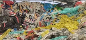 出售eva发泡料，eva边角料，各种颜色都有