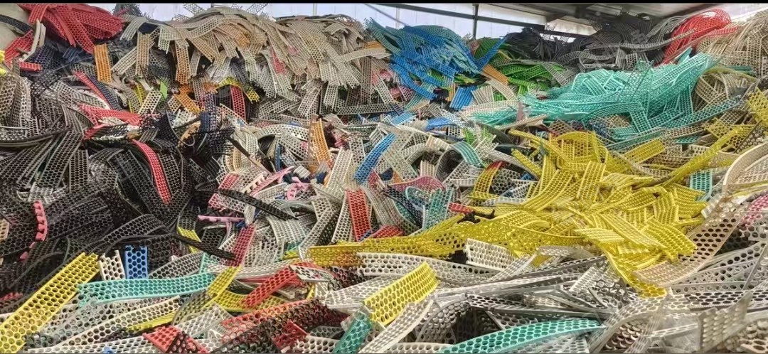 出售eva发泡料，eva边角料，各种颜色都有