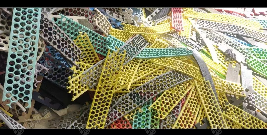 出售eva发泡料，eva边角料，各种颜色都有