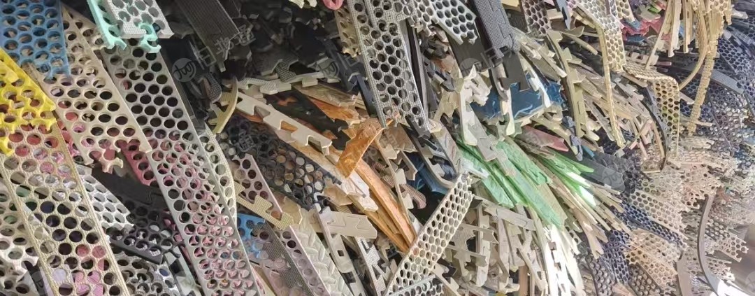 出售eva发泡料，eva边角料，各种颜色都有