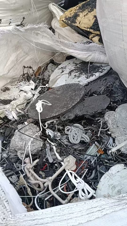 出售PPPE炼油料，现货一百多吨