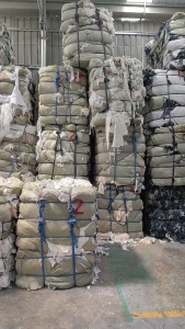 长期大量出售白色牛仔布，纯棉，92棉，70棉，口袋布，货在广东广州。