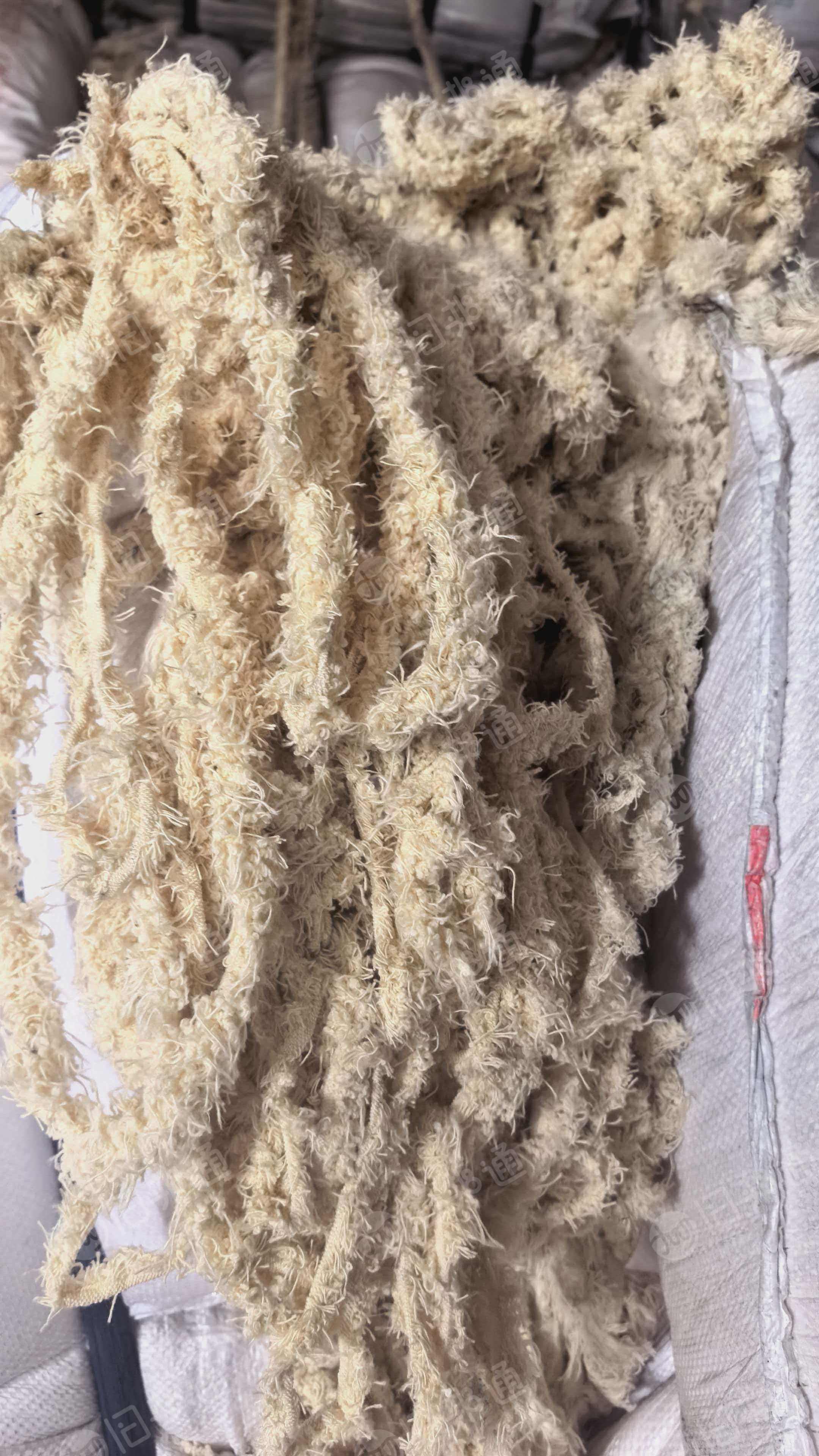 长期大量求购厂里下来的布边纱，废纱等，欢迎来电！