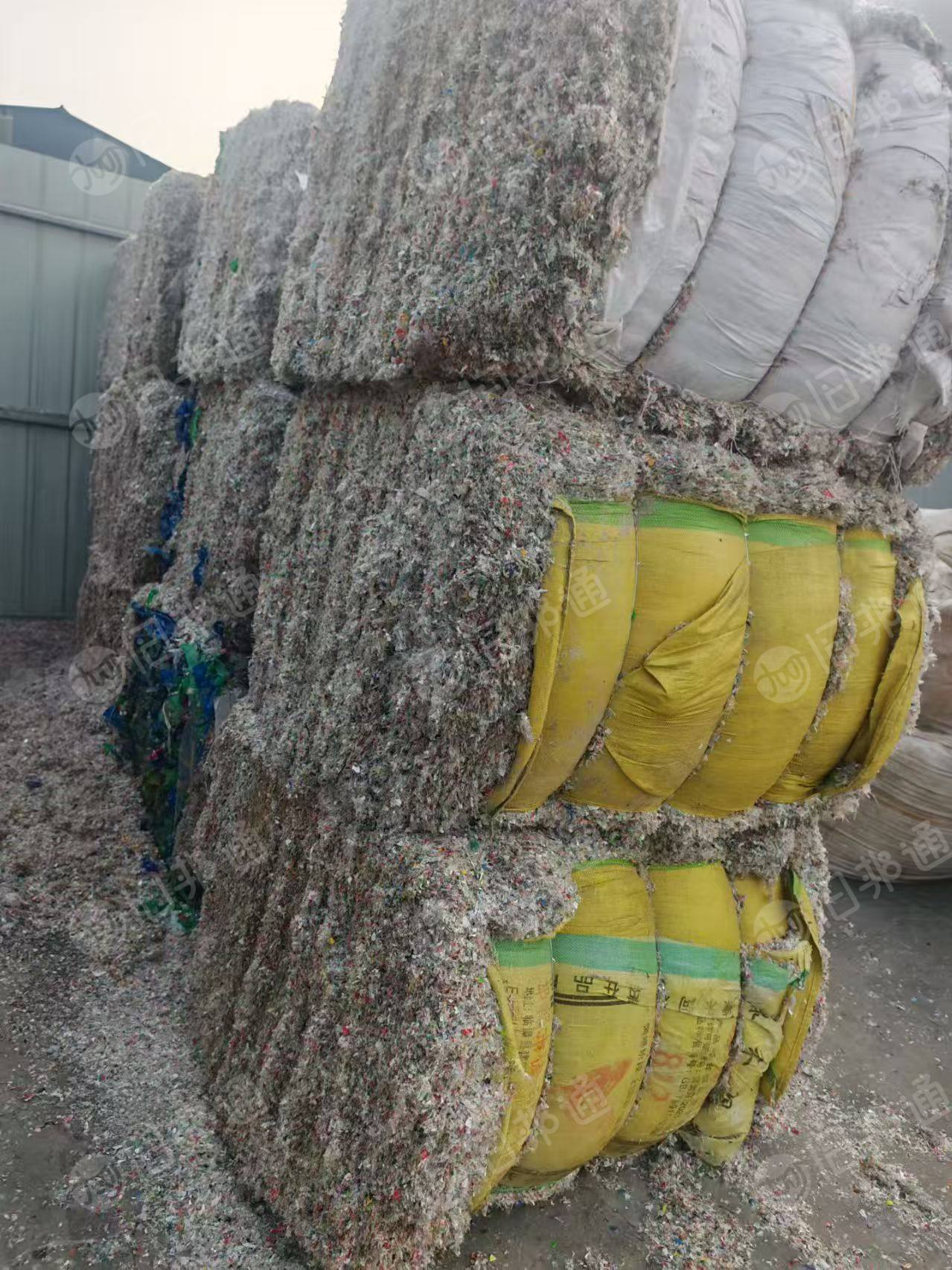 长期出售透明丙风选下来的商标纸废料，PP/PVC一半一半，含点聚酯