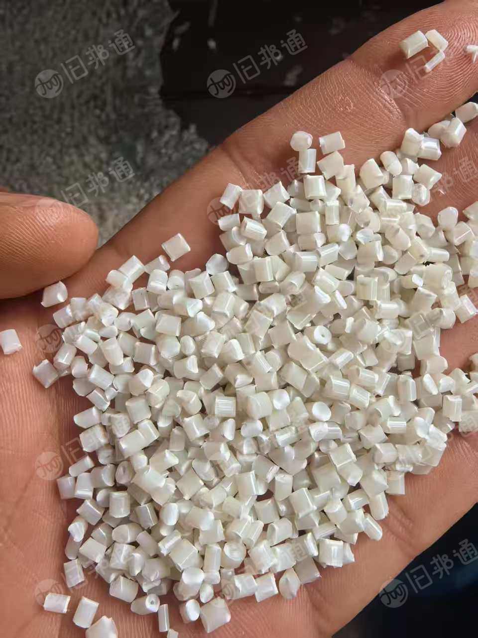 长期出售改苯颗粒，过两层80目