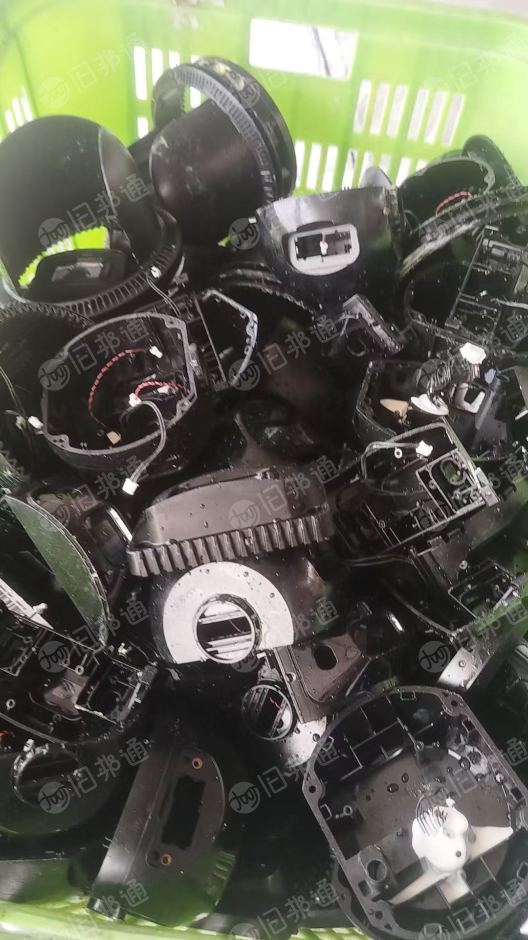 出售增强PC和合金摄像头毛料，海康厂下来的，每个月有几十吨