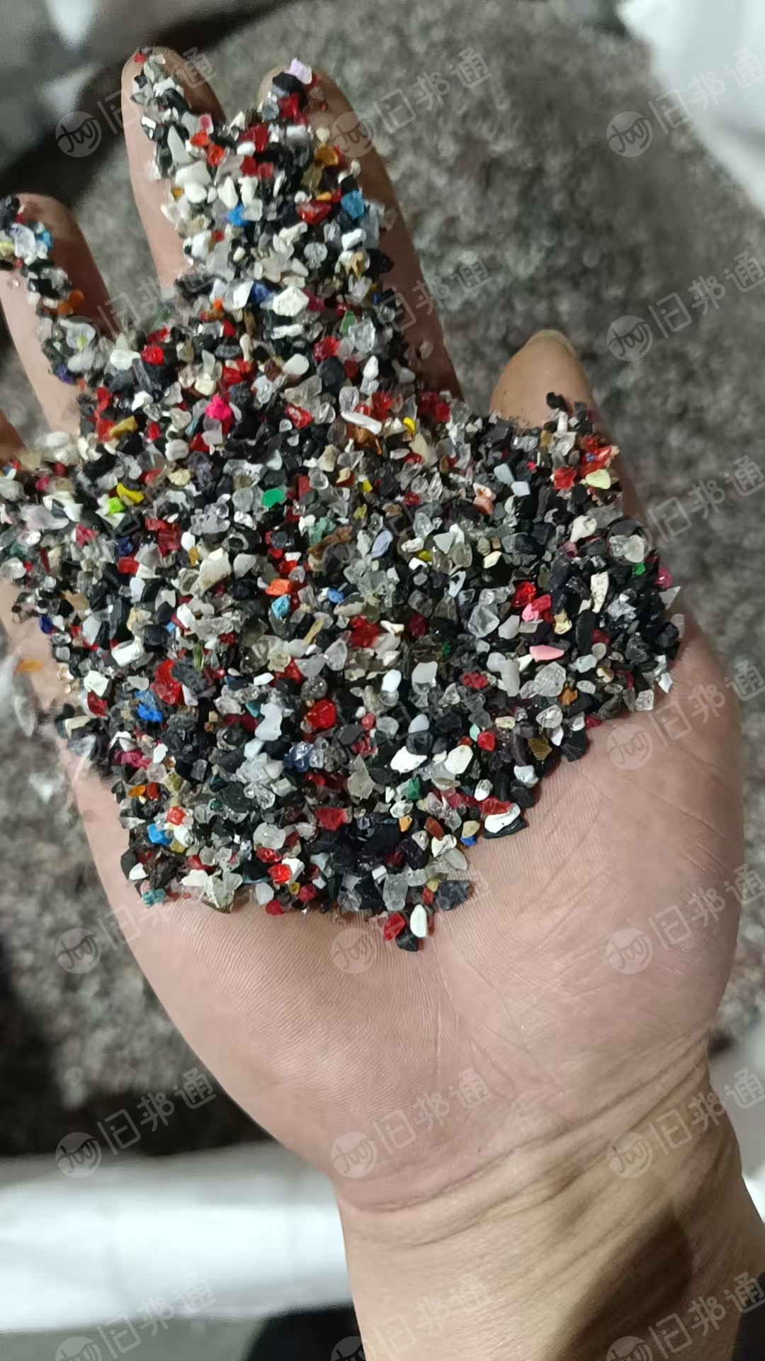 出售混合塑料破碎料，pc pp pa都有，现货一挂车