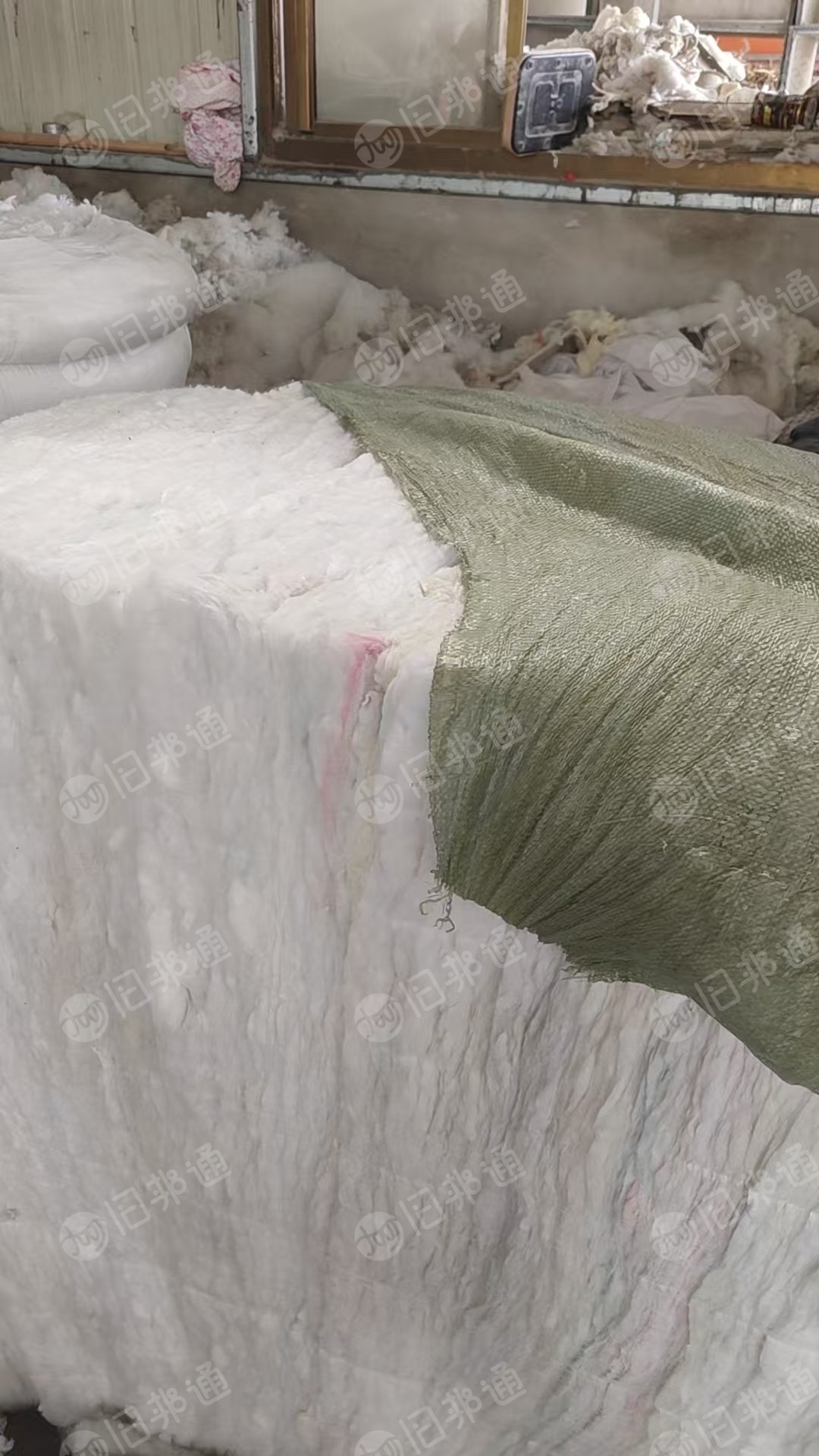 长期出售服装枕芯棉被开的丝棉，开松棉,开花棉，现货32吨左右