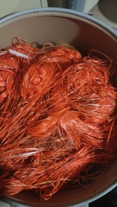 长期出售织带厂下来的丙纶废丝，PP废丝，杂色，厂在河北沧州