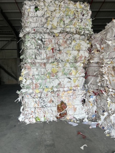 长期出售带膜花卡纸边角料