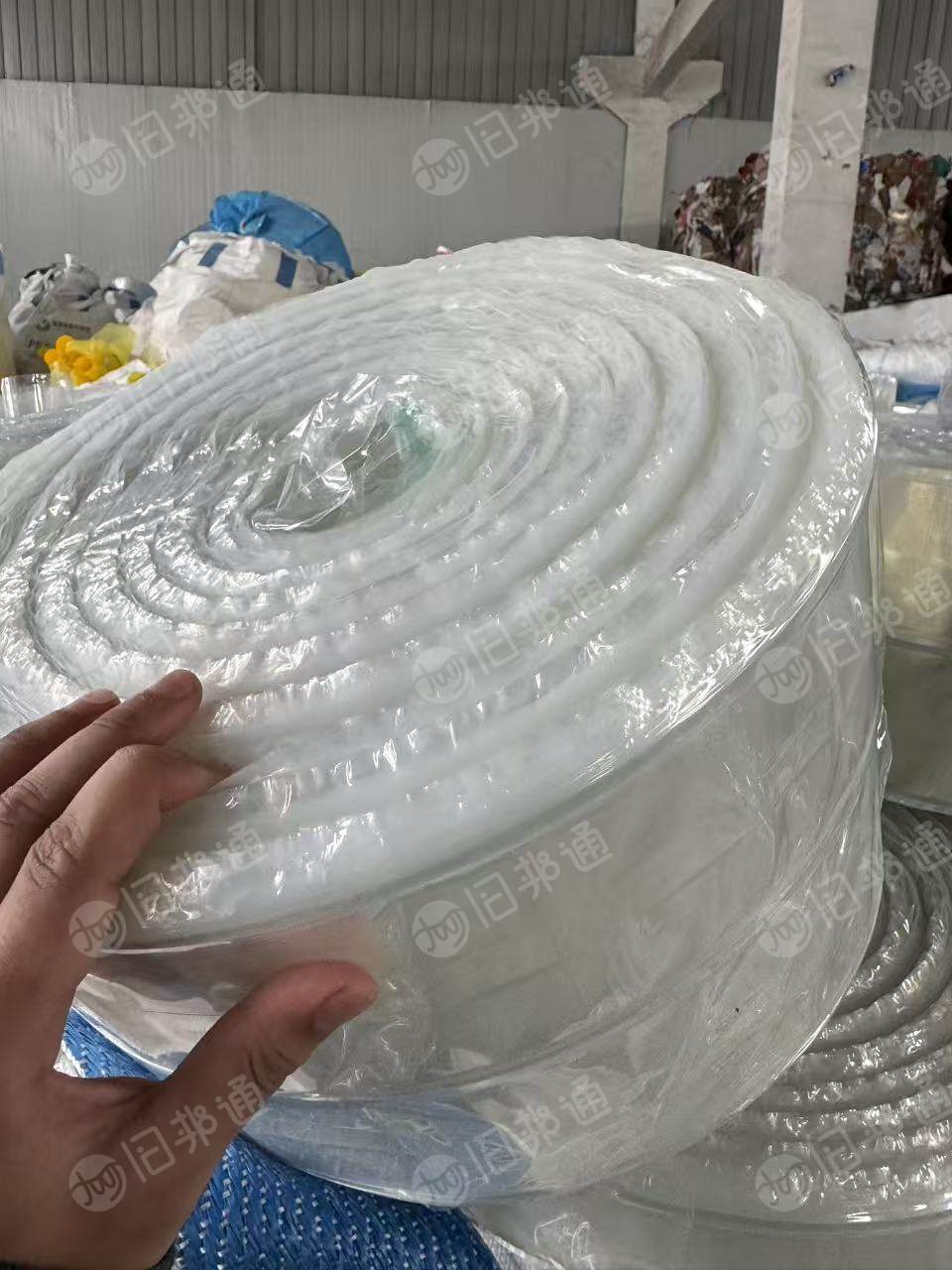 出售PET复合PE卷膜，透明含重胶的，现货几十吨