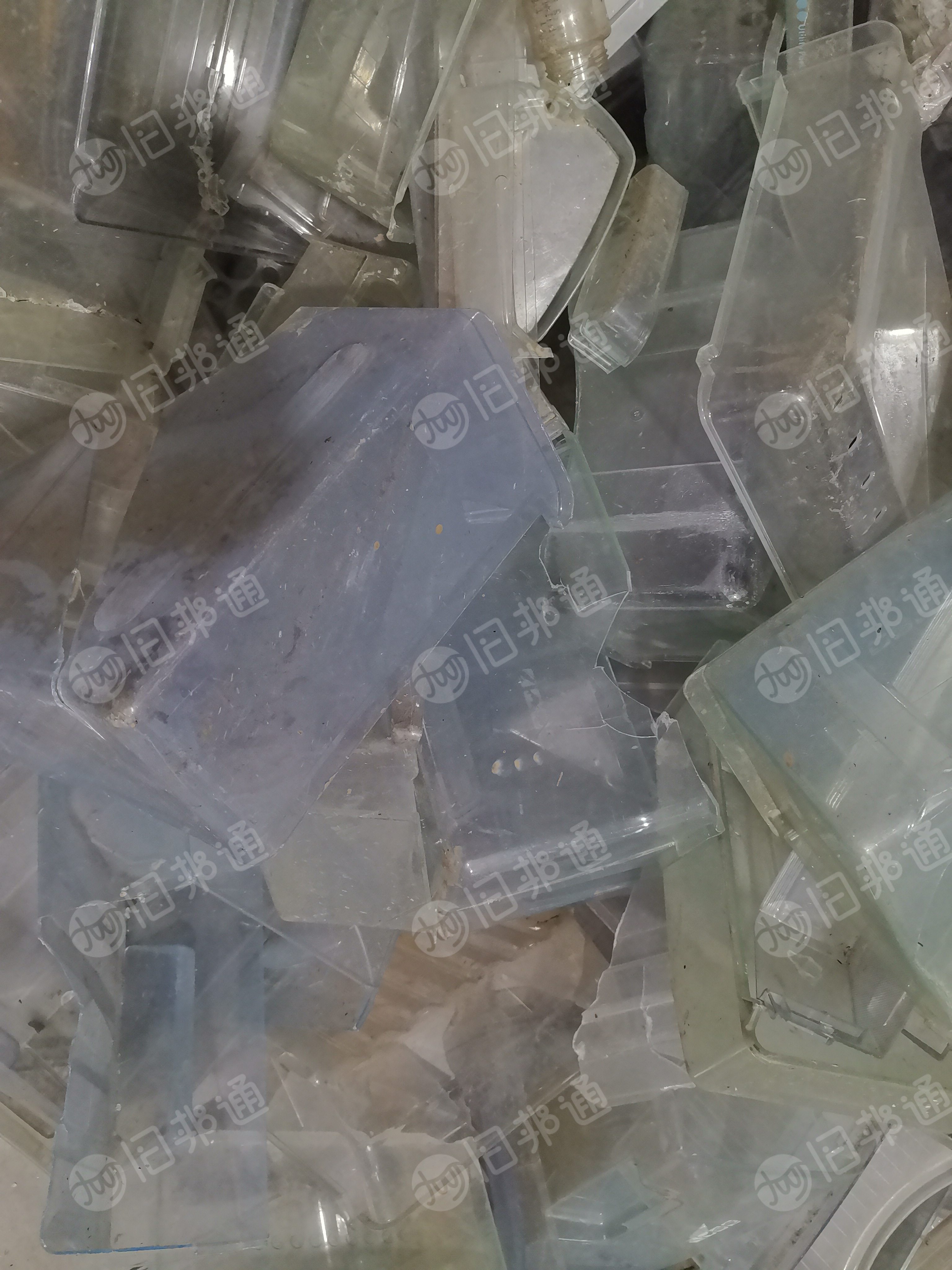 出售干粉的冰箱抽屉，透苯破碎料