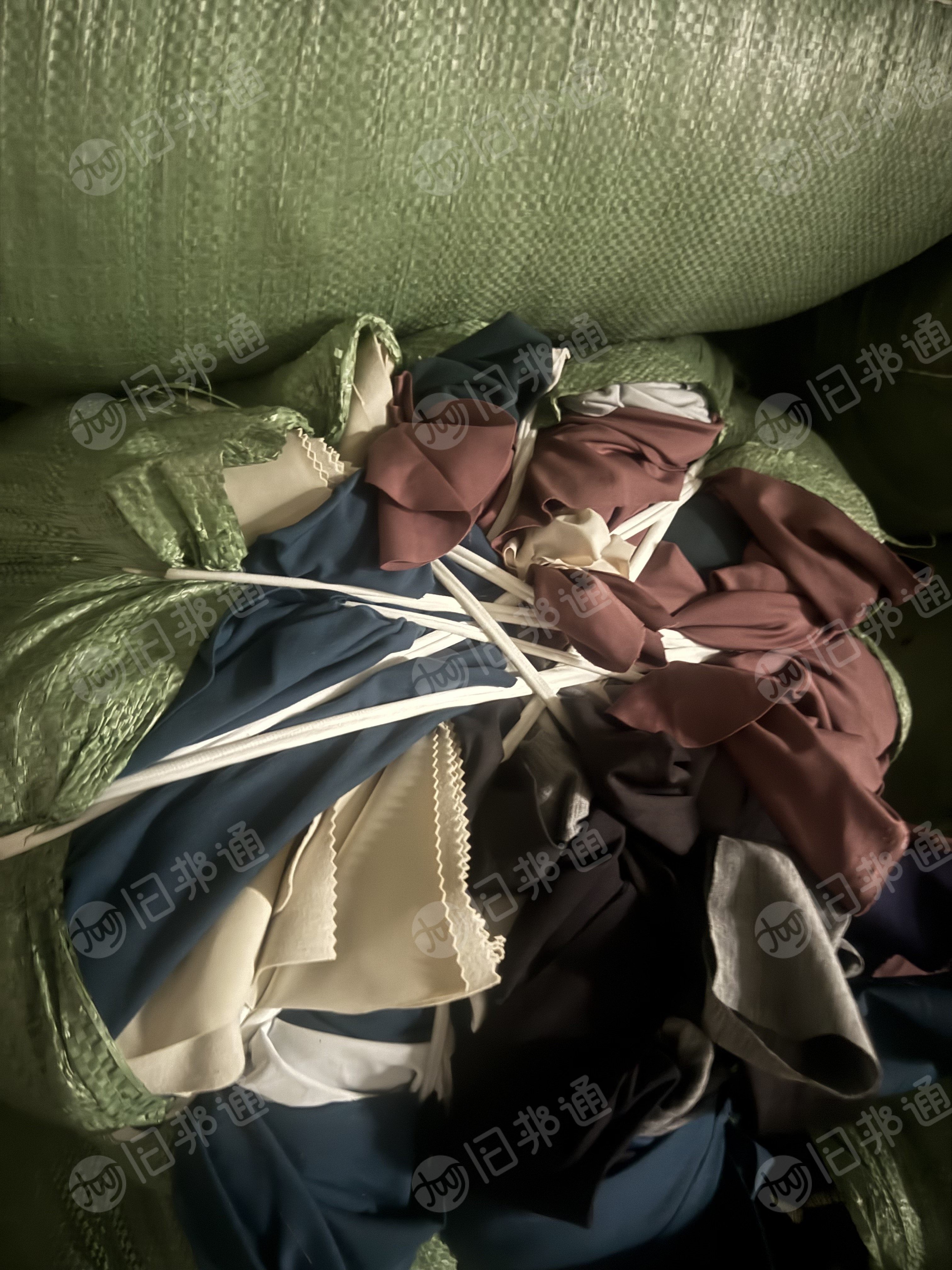 长期出售涤纶拉丝布造粒布,可以造粒用,现货20吨