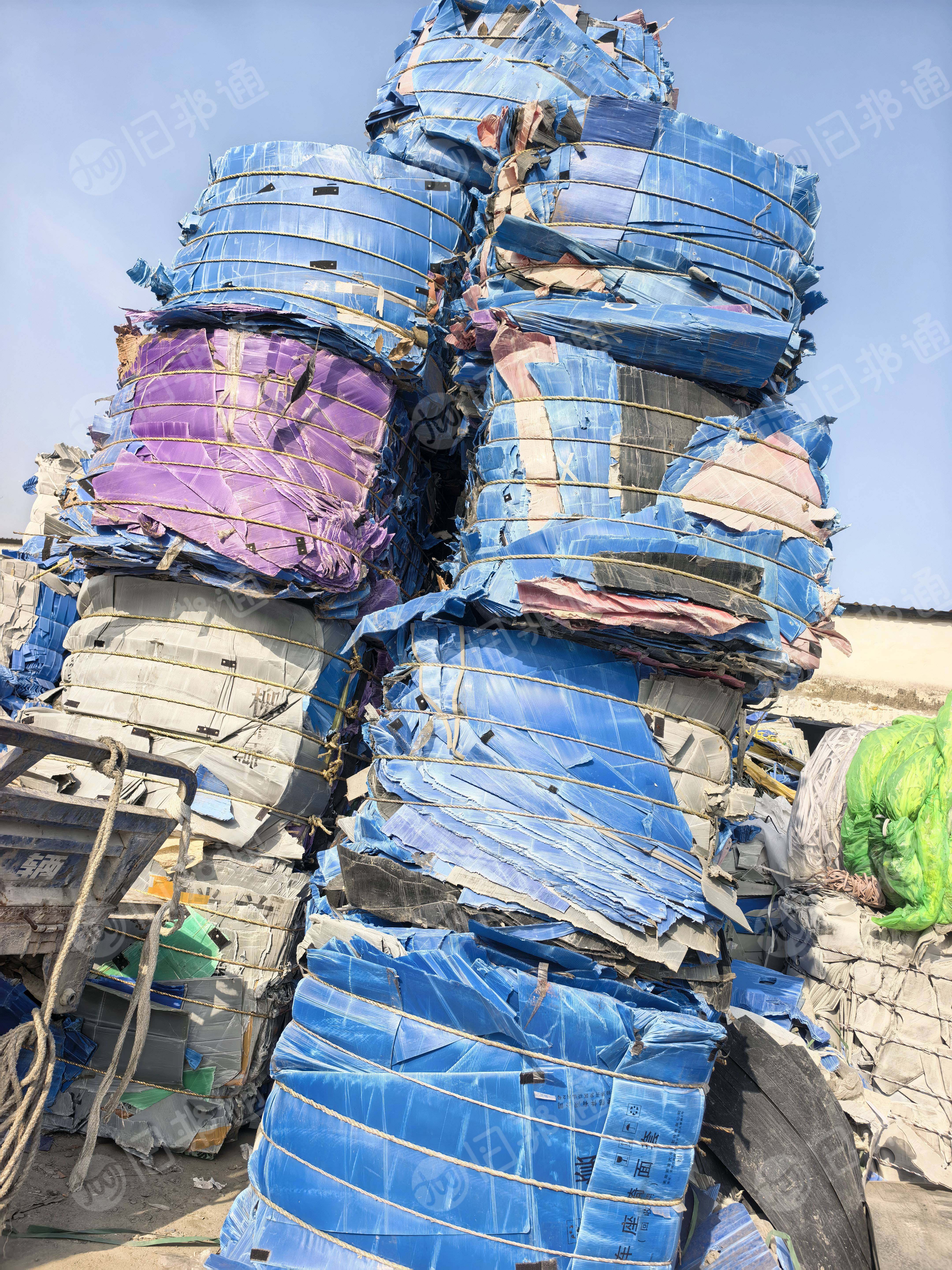 回收空心板压块