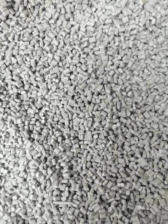 出售EVA颗粒，黑白都有，每个月有200多吨