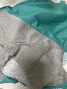 长期出售服装厂纯涤纶废布，下脚料，衣服有油墨，现货十几吨