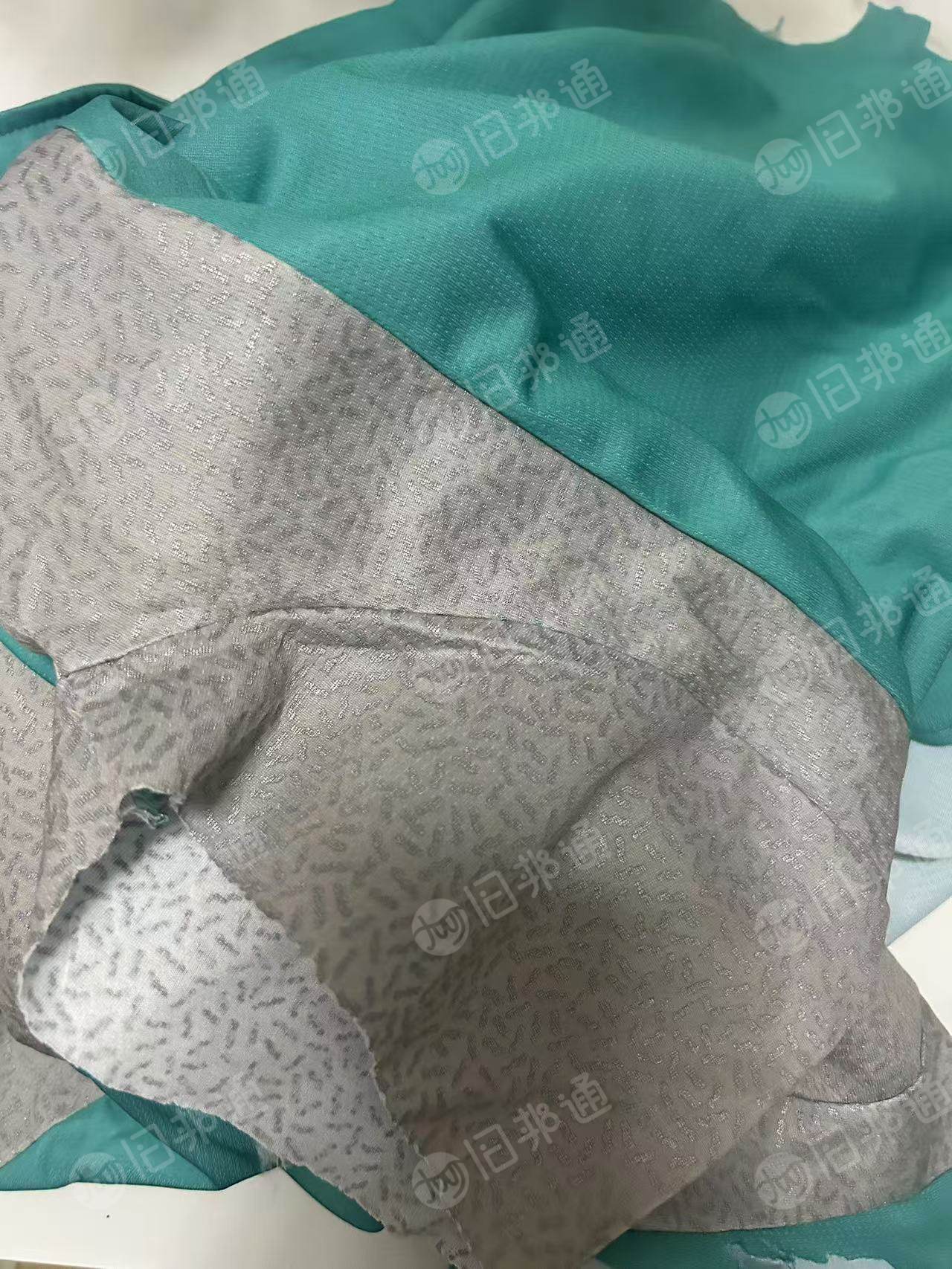 长期出售服装厂纯涤纶废布，下脚料，衣服有油墨，现货十几吨