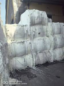 长期出售涤纶水丝，涤纶废丝，涤纶麻花丝，含水30左右，现货四五十吨