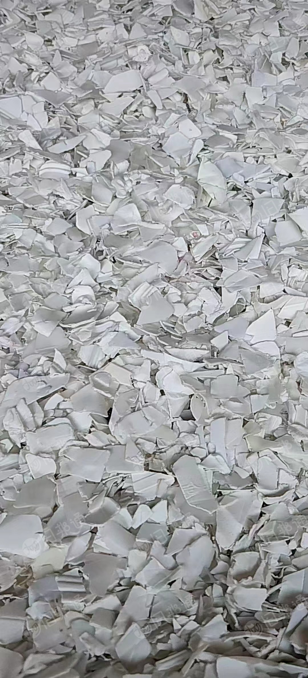 出售小白乙破碎料,长期有货,现货20吨