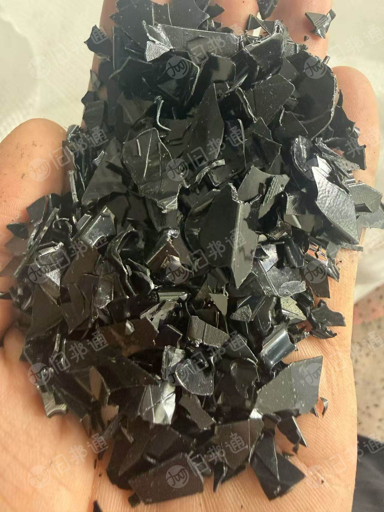 长期出售黑色pet吸塑盒破碎料