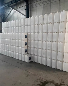 长期出售纯HDPE白桶破碎料，无商标纸，干净无味道，适合吹膜，注塑，拉管等