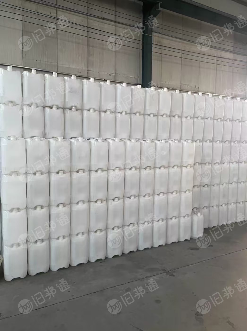 长期出售纯HDPE白桶破碎料,无商标纸,干净无味道,适合吹膜,注塑,拉管等