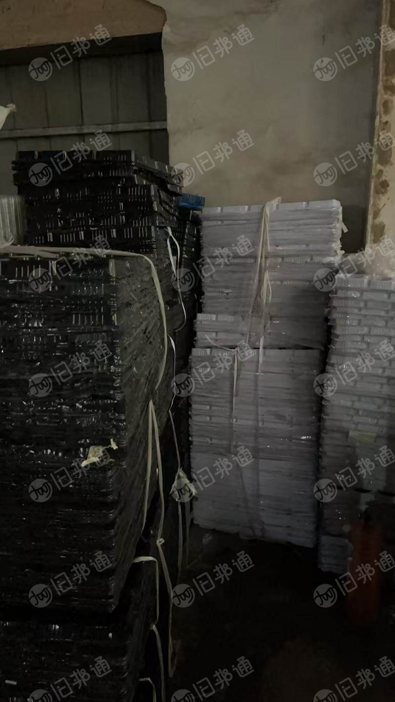 长期出售pet吸塑盒废料，透明黑色白色都有，内含少量标签珍珠棉