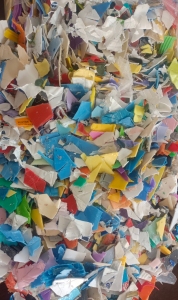 出售花乙破碎料，和盐漂放一起，未过风选，长期有货