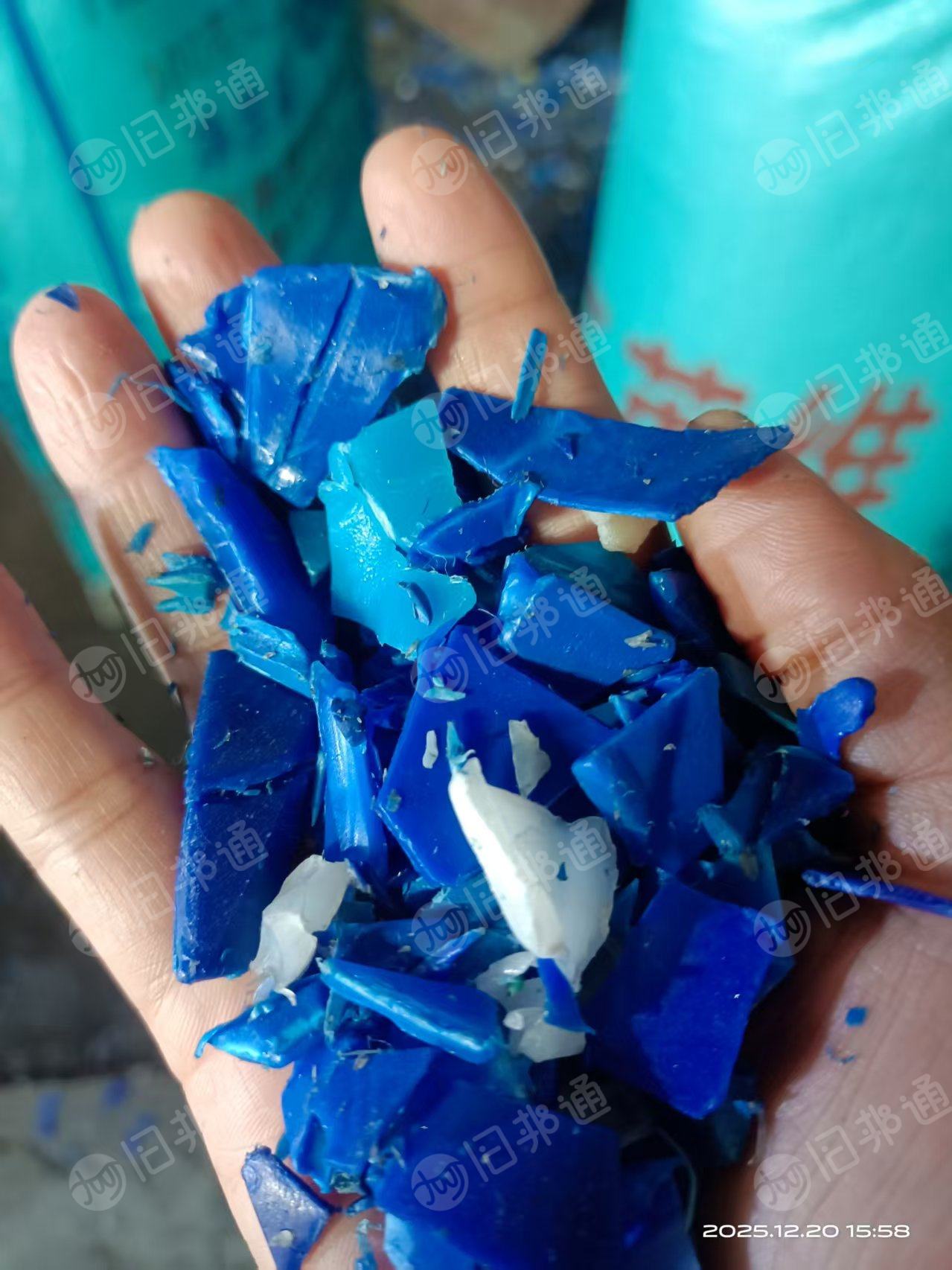 出售大小蓝桶破碎料，清洗干净，长期有货